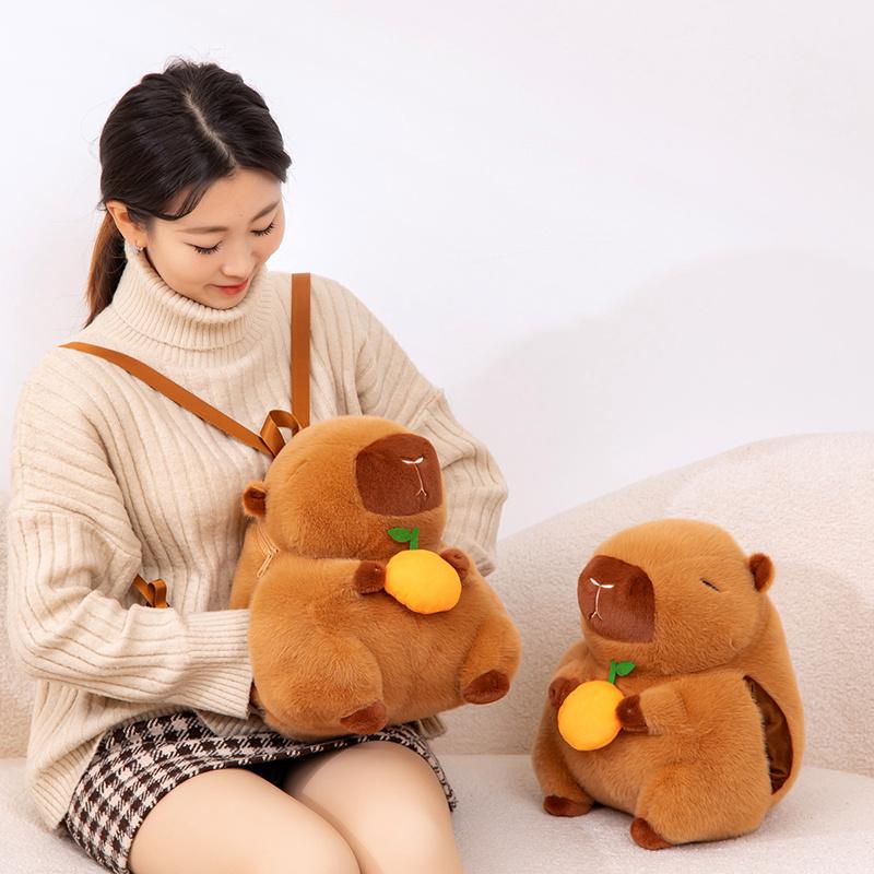 1 Stück 33 cm Süßer Capybara Plüschrucksack Kawaii Tier Capybara Handwärmer Kissen Stofftier Weich Für Valentinstagsgeschenk