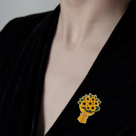 Zinc Alloy Brooch Pin, Enamel Paint Corrosion-Resistant Lapel Pin, Flower Bear Style Metal Badge with Stable Back-Buckle Pin for Clothes Hats