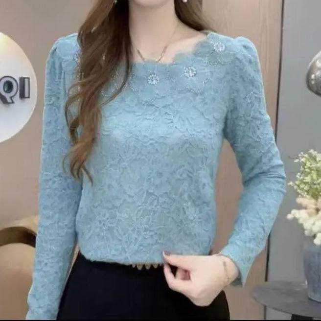 Stylish Slim Fit Fleece-Lined Lace Winter Top with Long Sleeves