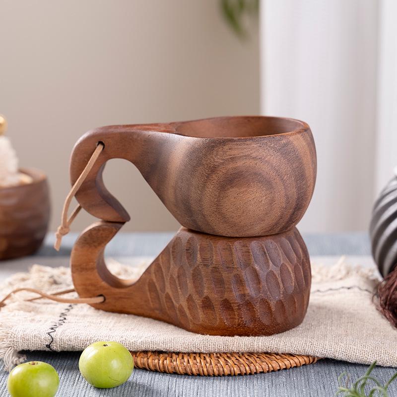 South American Walnut Coffee Cup with Finnish Design and Anti-Scald Acacia Wood Lanyard Handle