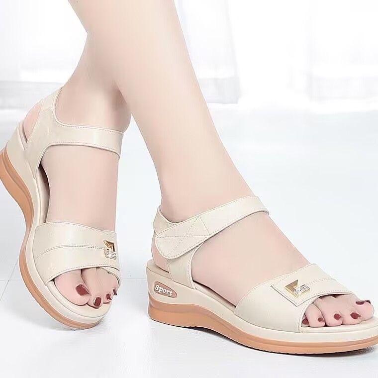 New sandals women's shoes leather soft sole fashion versatile casual and comfortable outer wear women's sandals