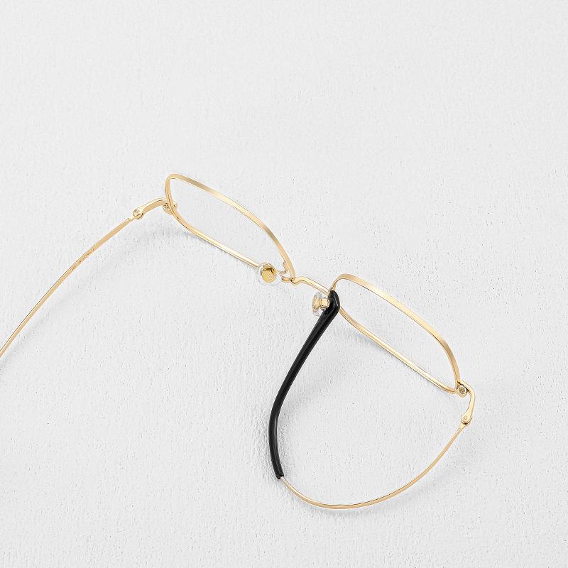 New Eyeglass Frame Men Anti Blue Light Business Metal Square Flat Light Mirror Ultra Light Comfortable To Wear Fashion Glasses