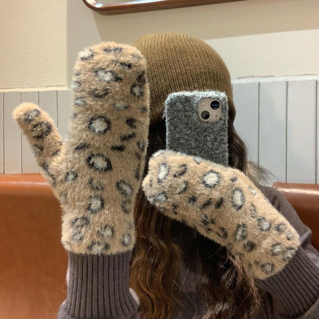 Warm wool gloves Women's winter rabbit plush full finger cute riding warm elastic finger cold and windproof