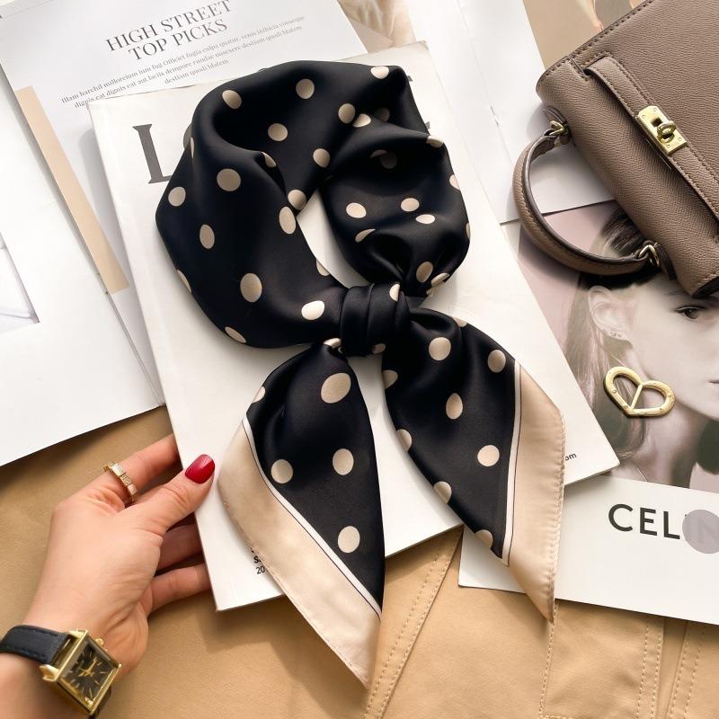 Zhang Ruonan silk scarf women's spring and summer new fashion retro accessories scarf neck high-end small square scarf