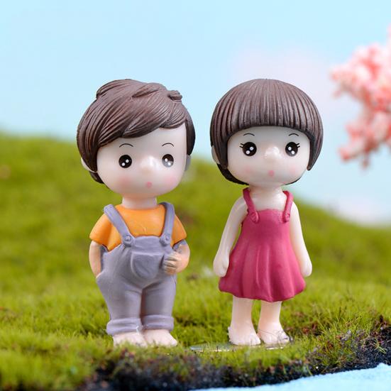 2Pcs/Set Resin Boy Girl Couple Model Figurine DIY Miniature Landscape Accessory