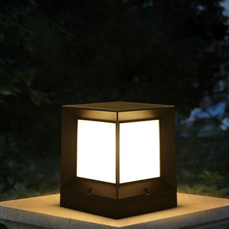 European-Style Solar Waterproof Outdoor Square Light for Courtyards, Villas, Parks, Fences, and Gates 