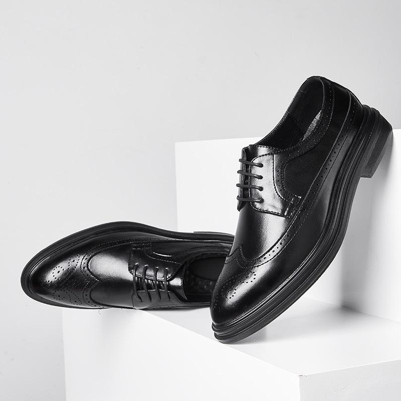 Men'S Pointed Leather Shoes British Style Trend Lace-Up Retro Casual Shoes Brock Engraved Men'S Shoes 3028-X