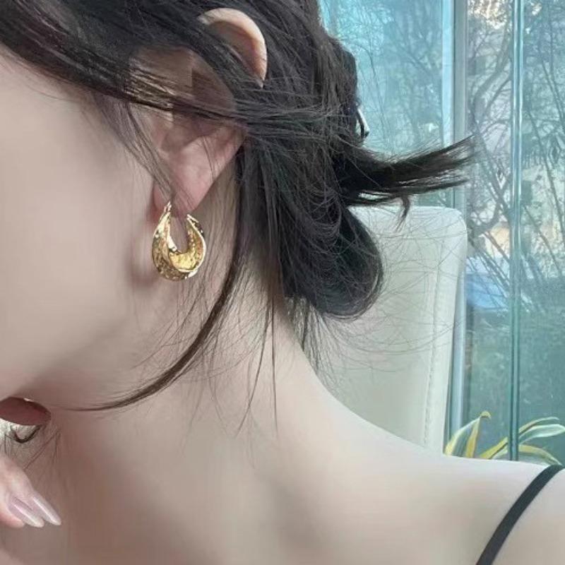 Retro Pleated Circle Earrings Niche High-end Cold Wind Simple Fashion Trendy Gift Elegant Lady's Classic Casual Jewelry