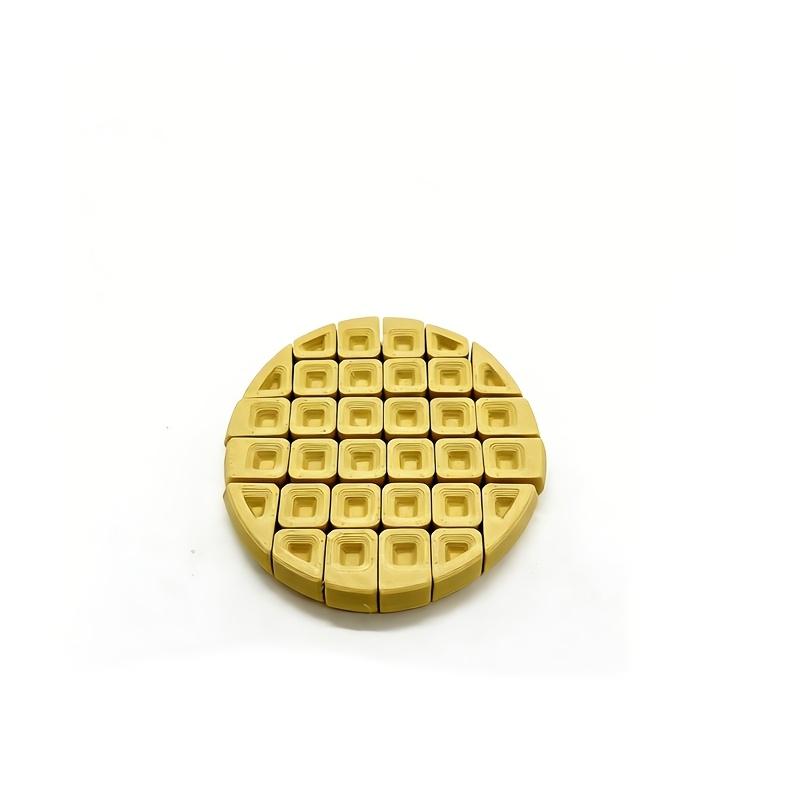 

3D-Printed Pop Fidget with Articulated Joints, Creative Desktop Ornament and Gift жовтий