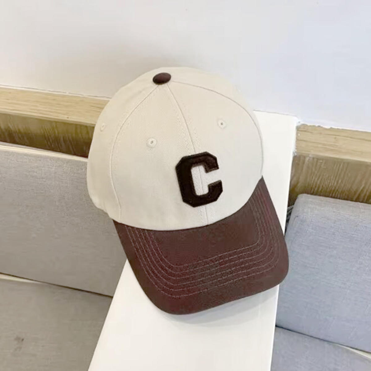 

C Бейсболка Стеганая Вышивка Буквами Снэпбэк Шляпа Мода Уличные Солнцезащитные Козырьки Женская Девичья Хип-Хоп Горрас one size кофейный