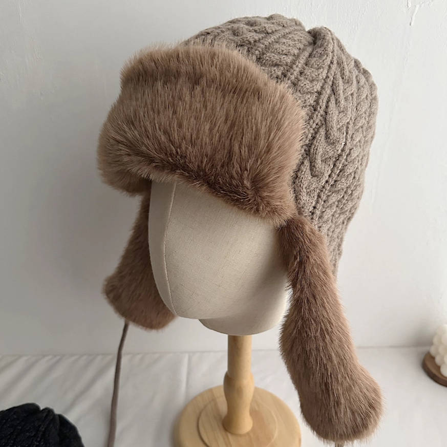 Winter Woolen Lei Feng Hat For Women, Korean Version, Versatile, Thickened Plush Warm Ear-protecting Hat With Rope Design, Cold-proof Headscarf.