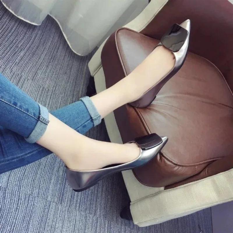 Fashion Woman Flats Office Glossy With Heel Leather Casual Popular Chic and Elegant Young Cheap Liquidation Spring Point Shoes for Women