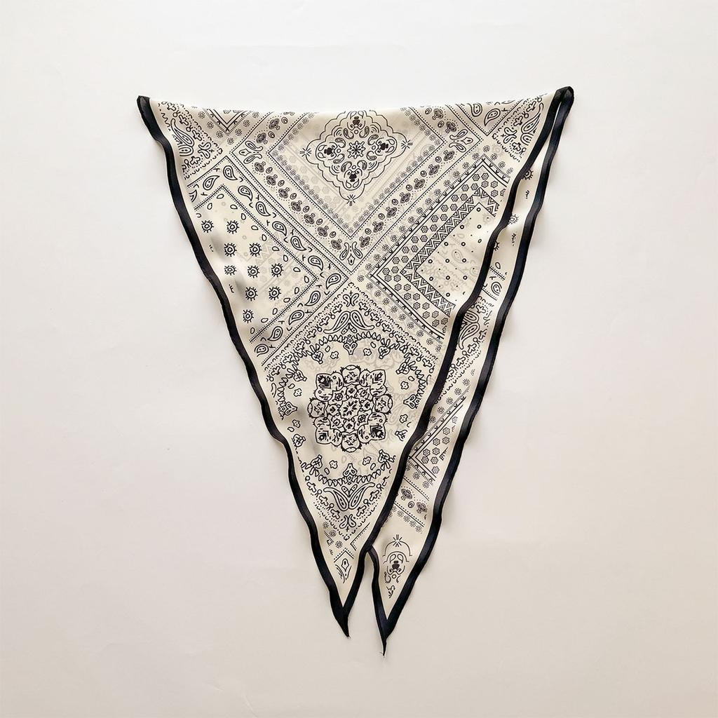 Retro Cashew Print Silk Scarf Accessories Rhombus Versatile Triangle Scarf Spring And Summer Thin Out Clothing With Shawl