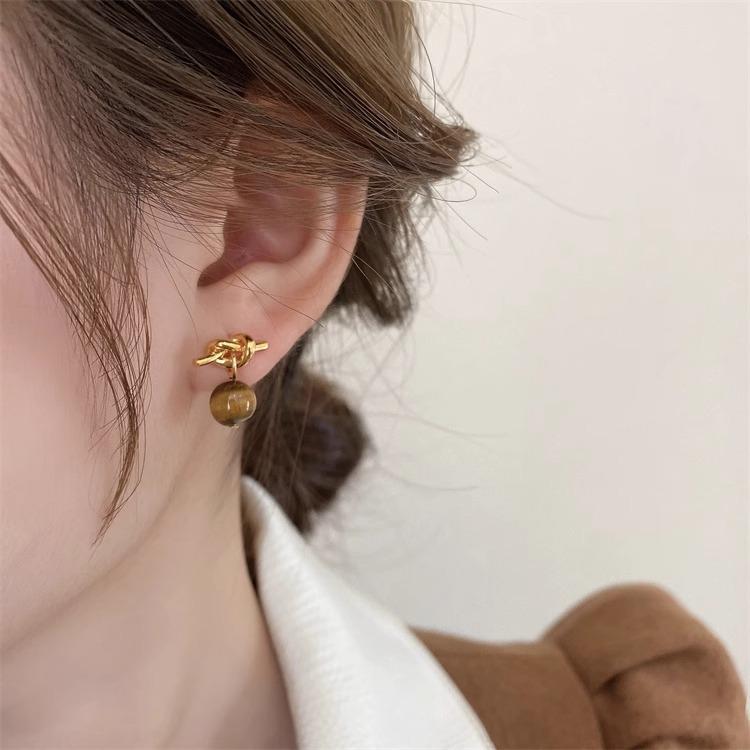 Internet Explosion, Rope Knot Stud Earrings, Light Luxury High-end Earrings, Geometric Simple Ear Clips, No Ear Holes, Tiger's Eye Stone Earrings.