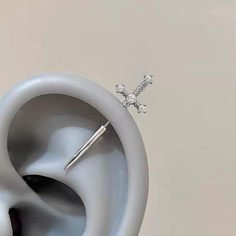 

1 Pcs Excalibur Demon Sword Ear Studs, Surgical Steel Wing Helix Conch Ear Piercing Jewelry, Anti-allergic Cartilage Earring