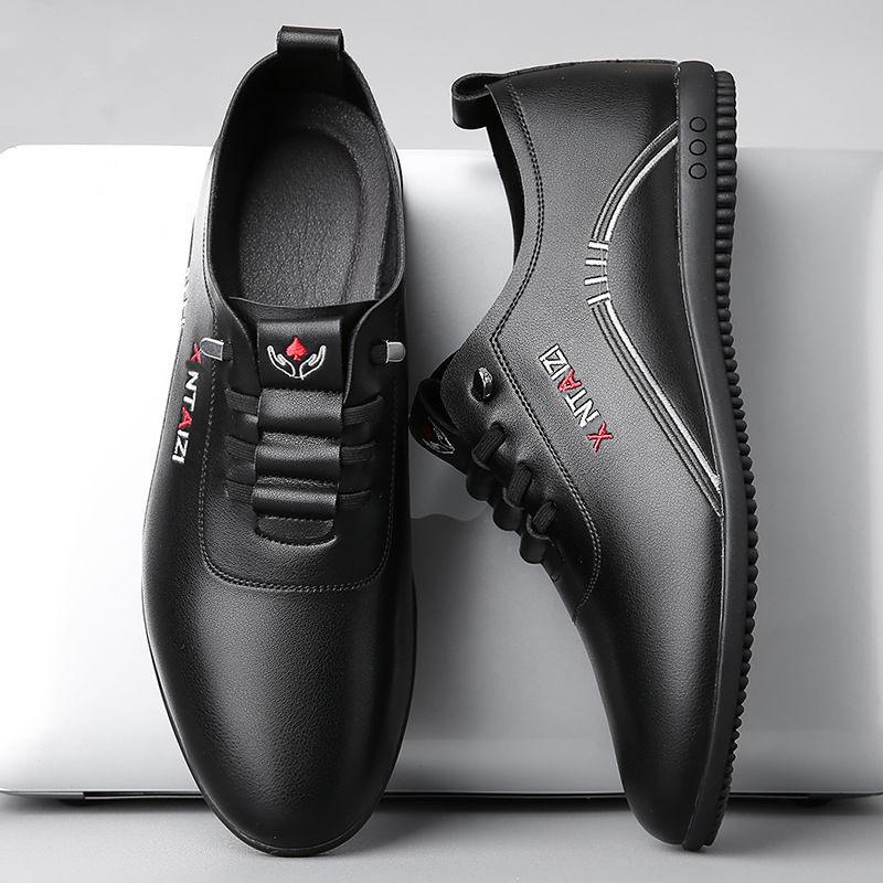 Men's Leather Casual Shoes Lightweight Soft Soles Driving Shoes Slip-On Loafers for Men Business Leisure Leather Shoes Moccasins