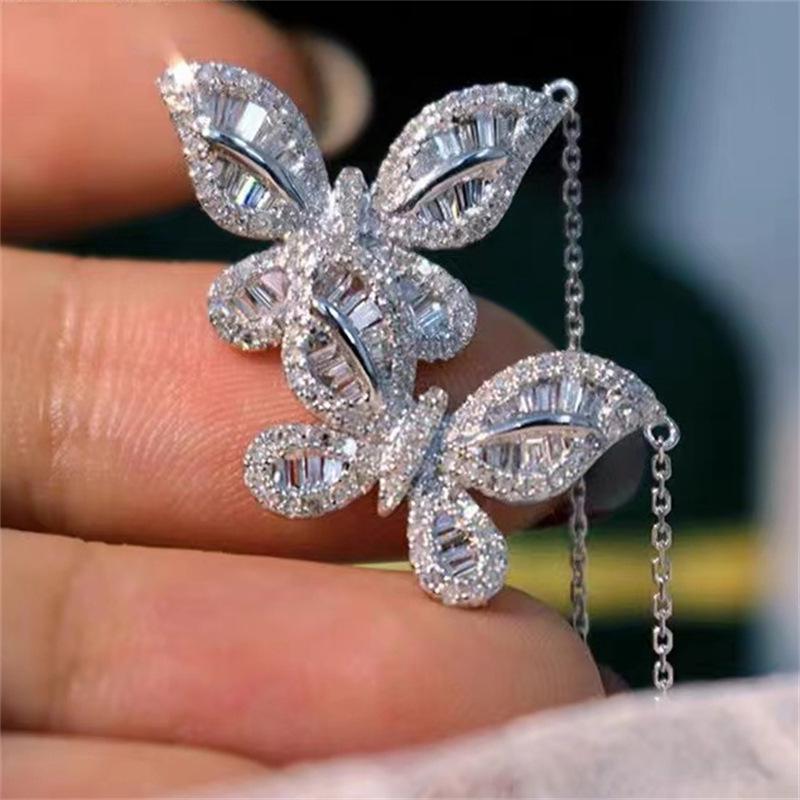 Elegant Phantom Butterfly Necklace - Romantic Clavicle Chain for Women