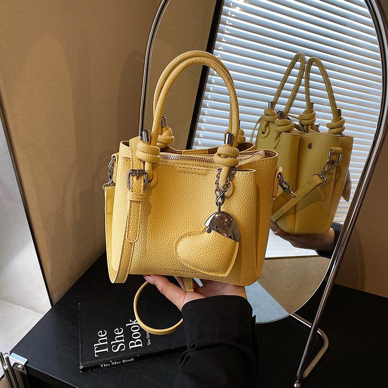 Hand carry high-end fashion bucket bag new trend casual shoulder bag versatile messenger bag