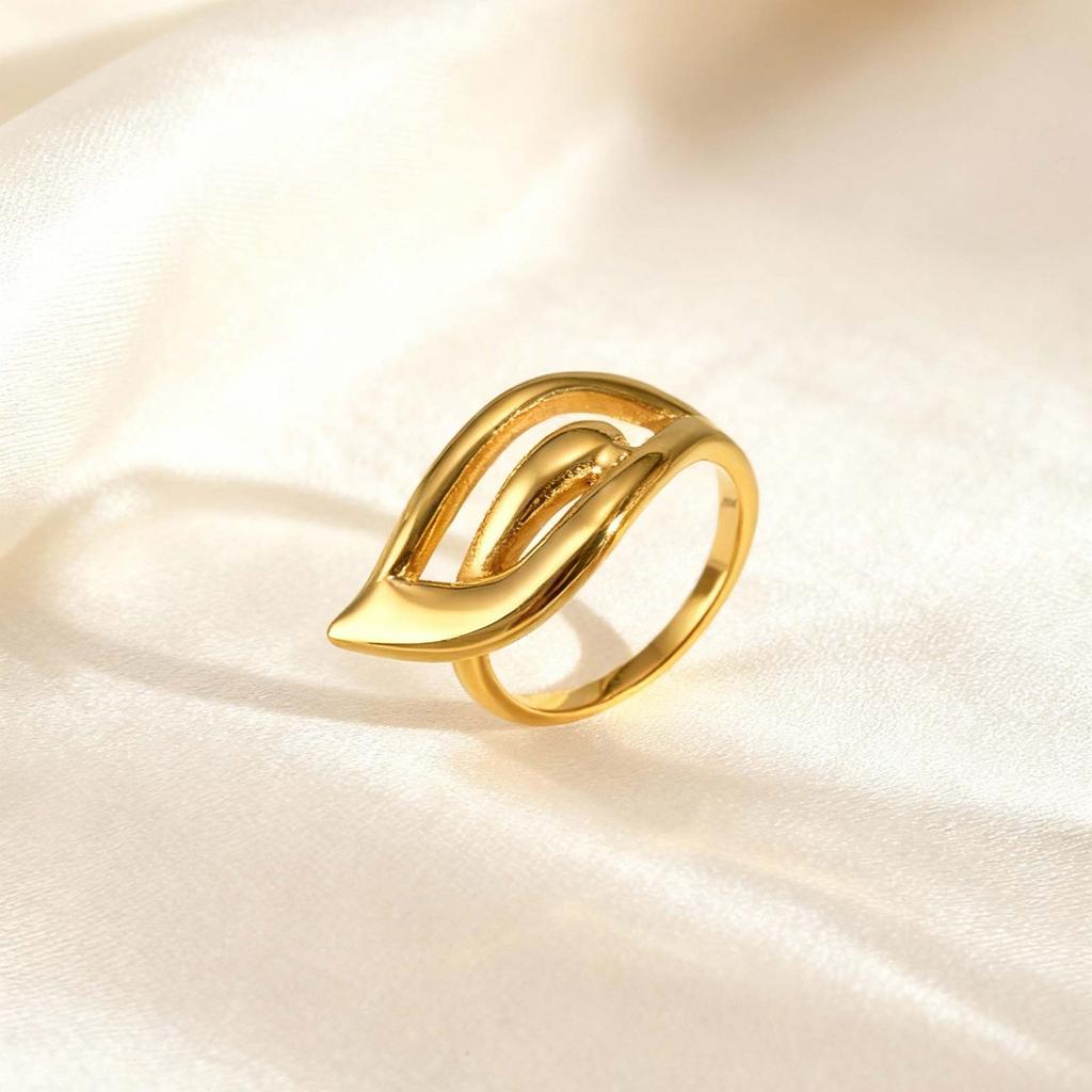 Minimalist Stainless Steel Hollow Geometric Ring for Women Wings Water Drop Shape Wedding Ring Gold-plated Creative Jewelry Gift