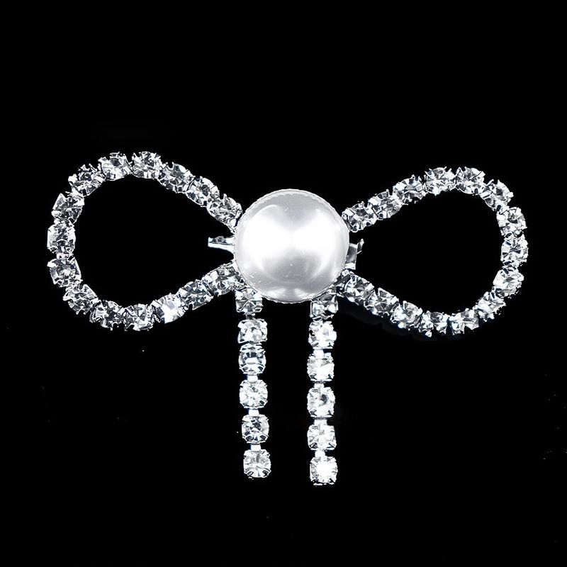 Crystal Bowknot Brooch Charming Women Lapel Pin Gorgeous Rhinestone Sweater Suit Accessory for Special Gatherings