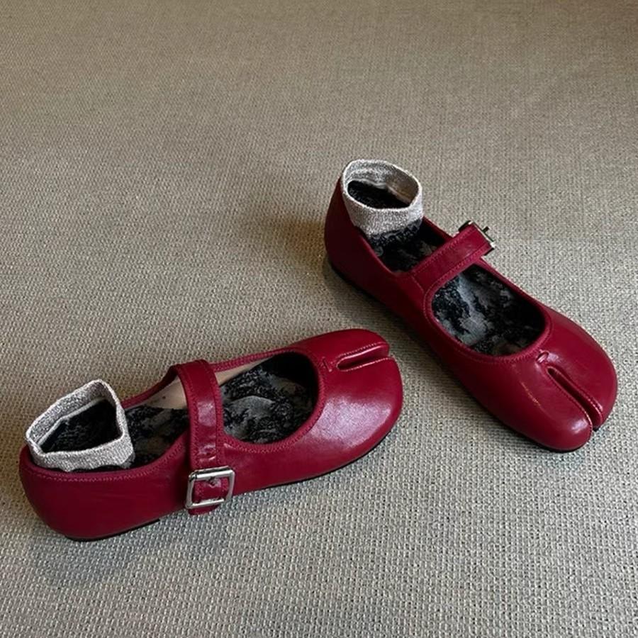 Neue Leder rote Nische Schweinsfüße Zehenschuhe Mary Jane Oma einzelne Schuhe Damen flacher Boden