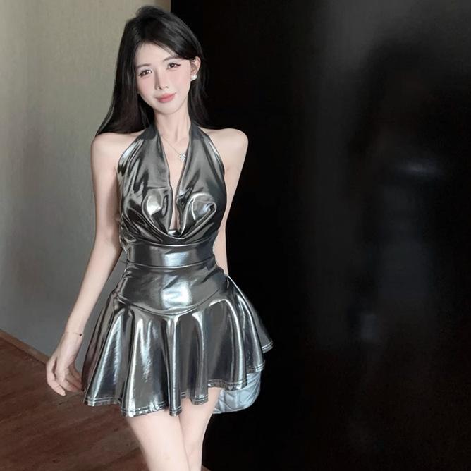 

Metallic Silver Sexy Pleated Slim-Fit Shiny Backless Mini Dress S серебряный