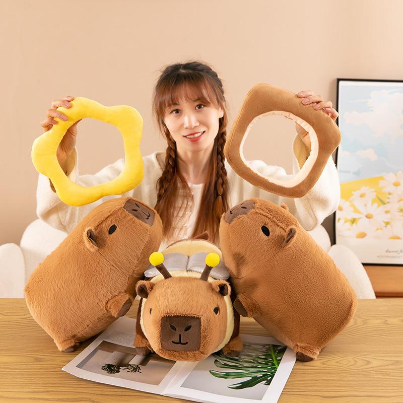 Party Capybara Turned Into Bee Plush Toy Bagel Toast Kapibara Doll Doll