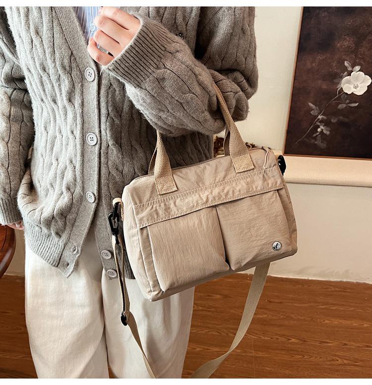 Minimalist Chic Handbag with Shoulder Strap