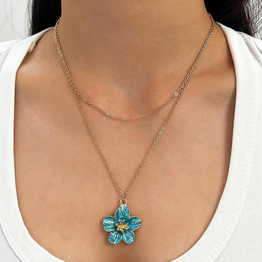 European Floral Gradient Pendant Necklace with Adjustable Snake Chain