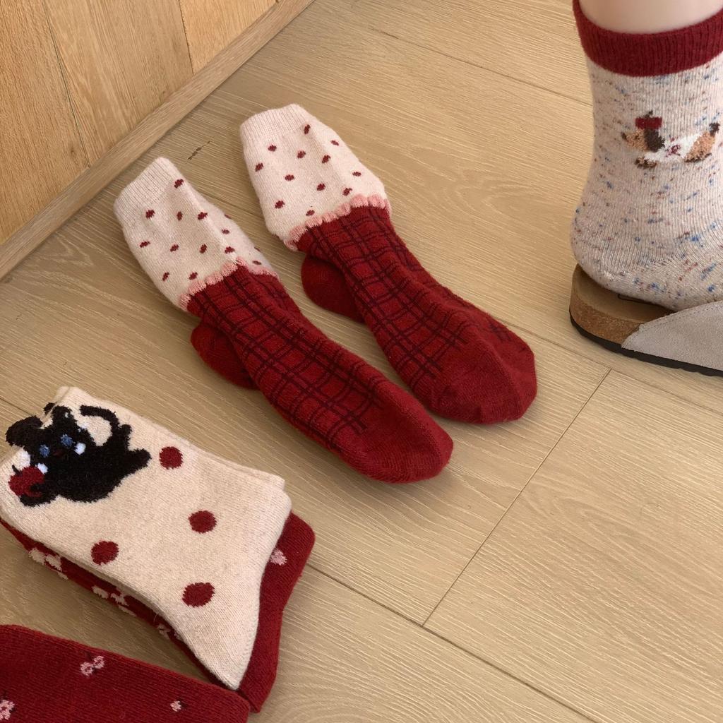 Wool Socks Women Cartoon Cute Cat Mid-Tube Socks Diamond Plaid Lace Pile Socks Red Socks