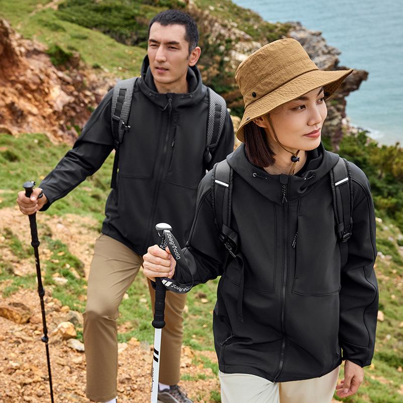 Water-Repellent Hooded Softshell Jacket for Couples – Windproof Outdoor Camping Outerwear