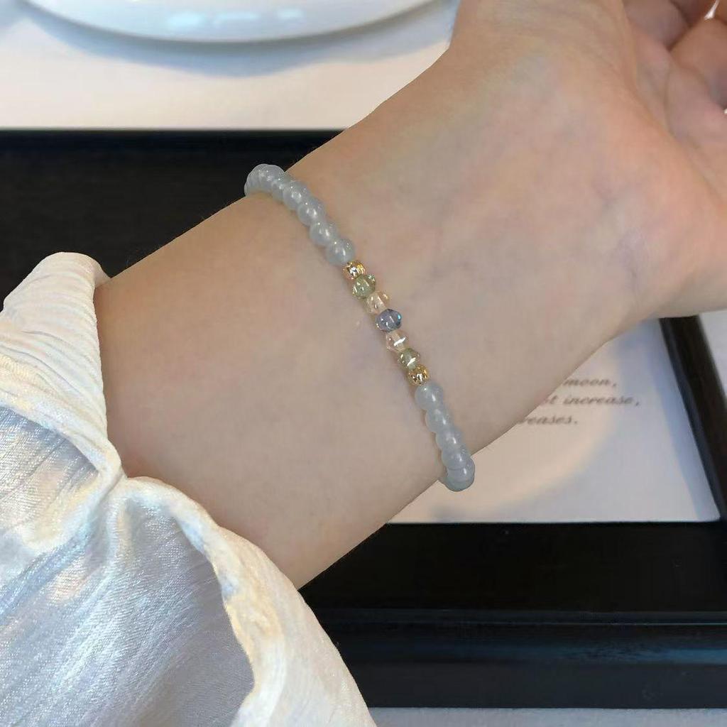 Trendy Pearl & Bead Bracelet: High-End Retro Design, Versatile for Women & Couples