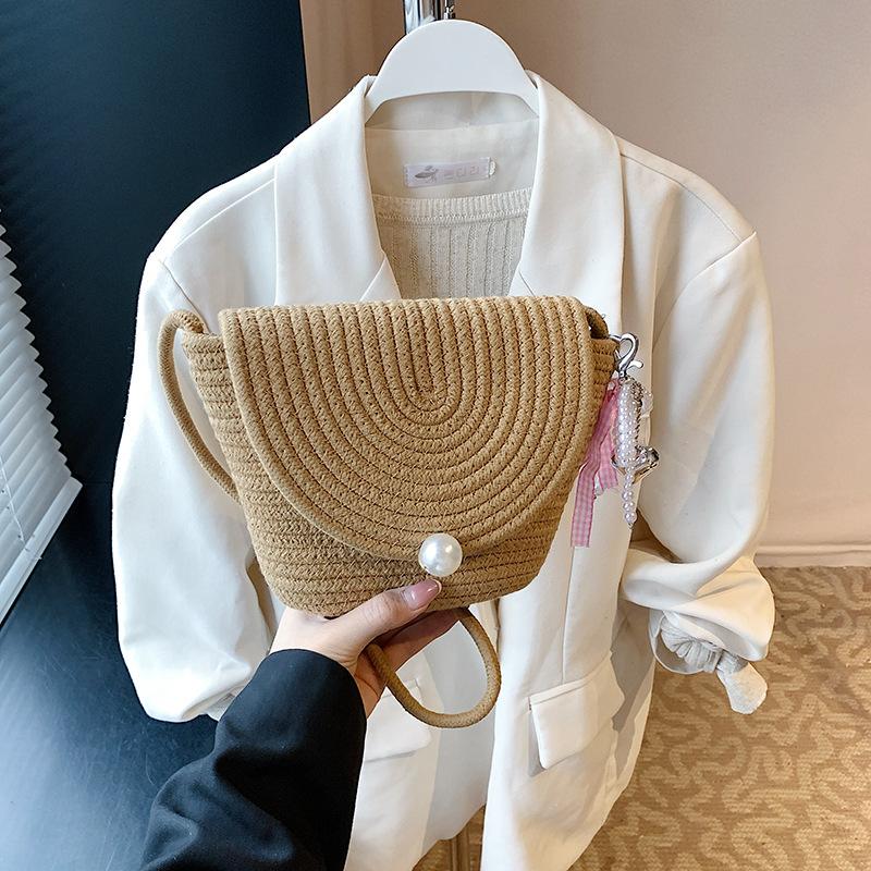 Summer Retro Woven Bag Women's 2025 New Fashion Versatile Mini Bucket Bag Vacation Beach Bag Messenger Bag