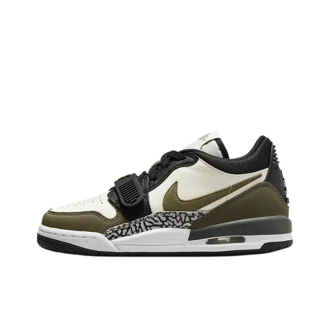 

Jordan Air Jordan Legacy CD9054-120 Children s shoes EU 35.5 белый