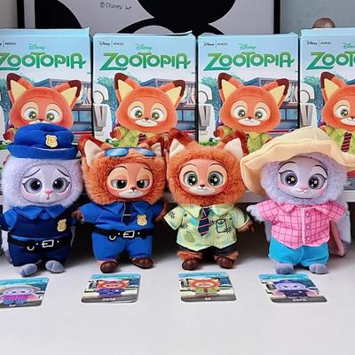 Domácí verze slepého boxu, plyšového přívěsku a periferních produktů ze série Zootopia od Nicka Judyho