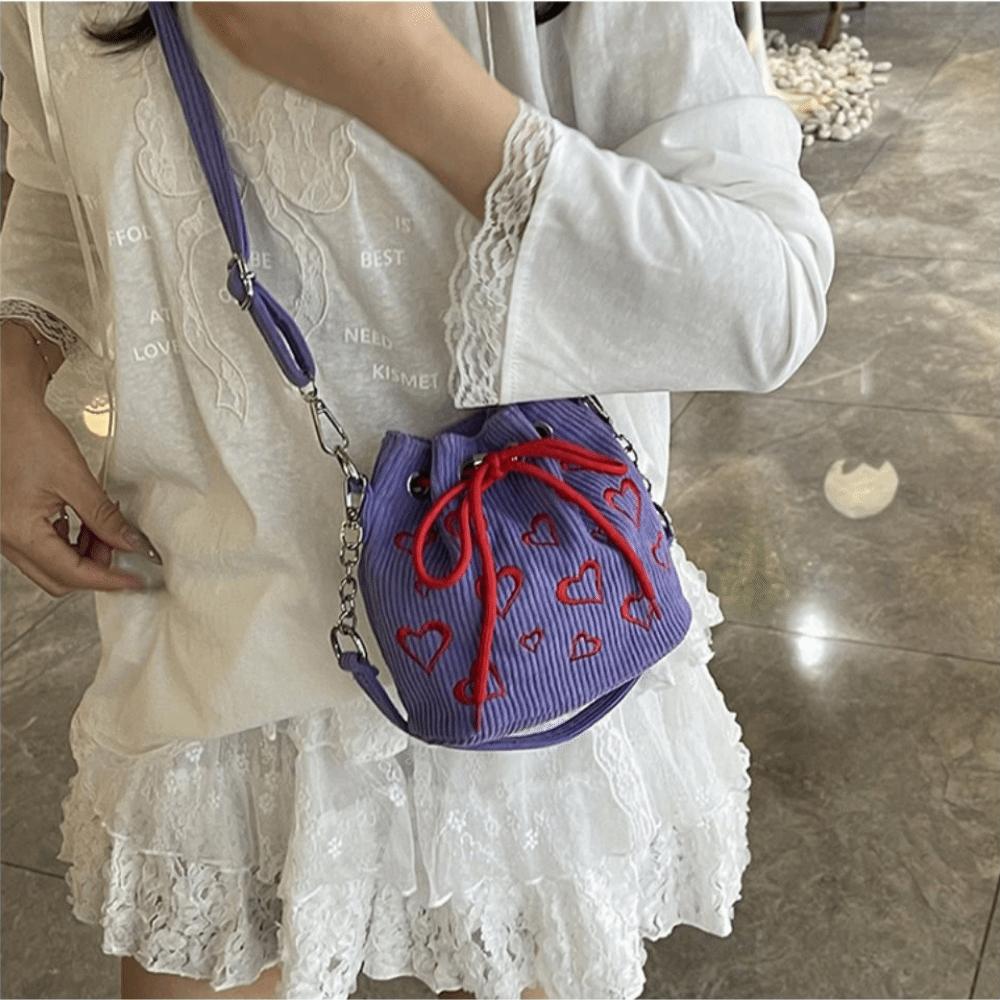 Large Capacity Drawstring Crossbody Bag Pleated Design Hearts Embroidery Handbag Female Fashion