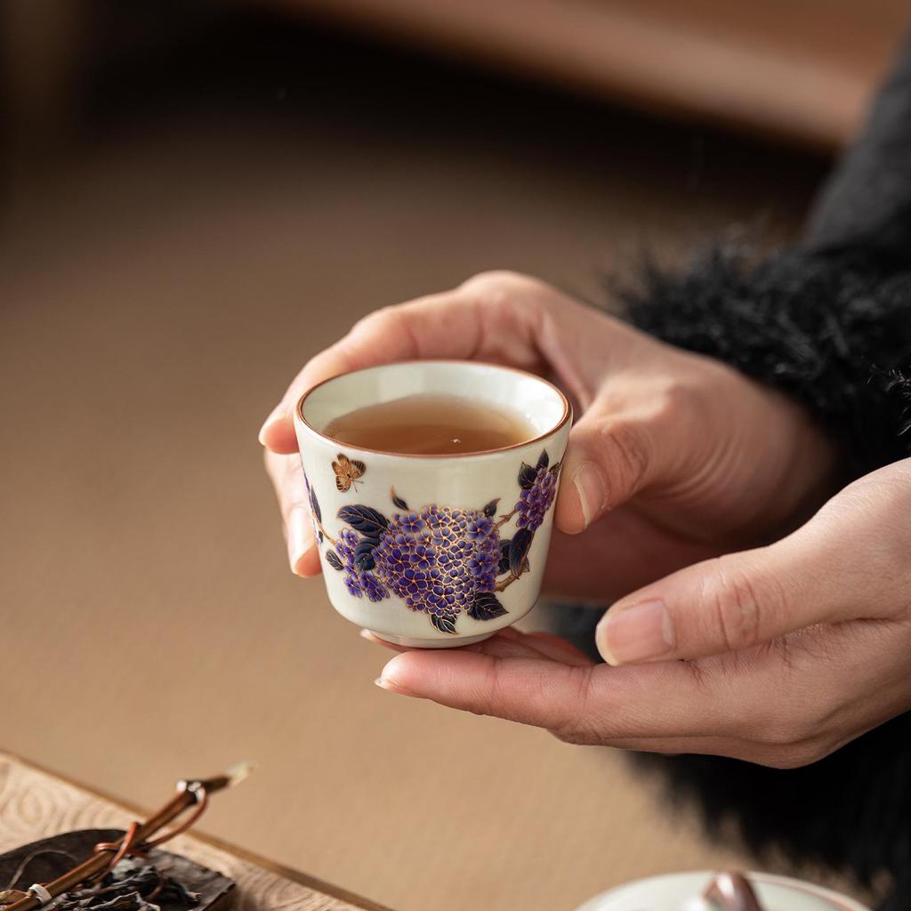 Hydrangea Blossom Shi Piao Ceramic Tea Set: Color-Changing Teapot & Teacups