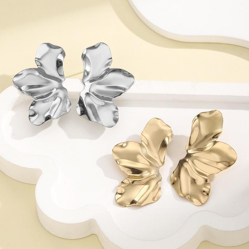Accessories Retro Cold Wind Leaf Stud Earrings Fashion Design Metal Flower Earrings