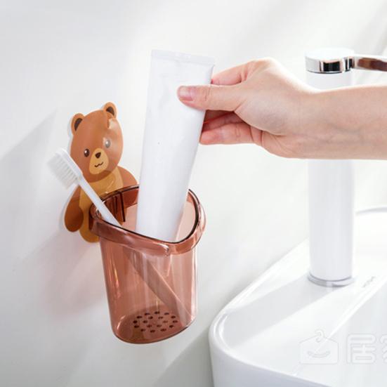 Toothbrush Holder Adorable Bear Hug Storage Cup Wall-mounted Drain Design Easy Organization Toothbrush Cup Bathroom Supplies