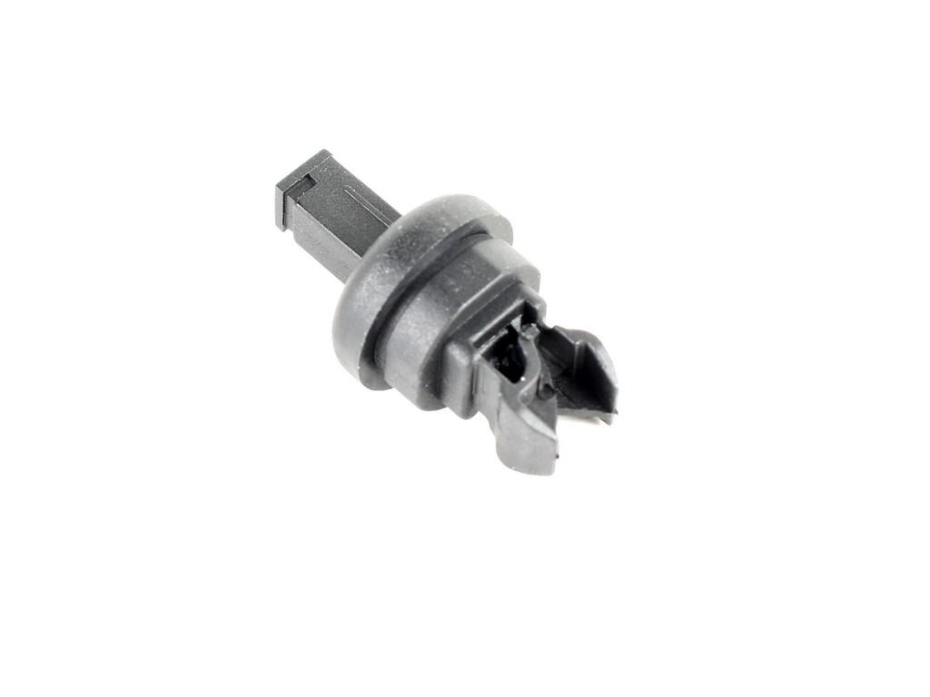 Trunk Shelf Mount 1 Piece