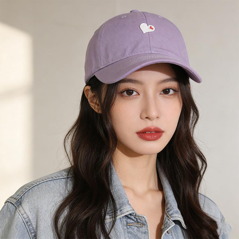Heart-Print Women's Baseball Cap Versatile Soft-Top Design with Wide Brim To Flatter Your Face—Perfect for Couples and Sun Protection