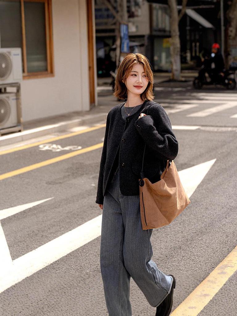 2025 Autumn/Winter Petite Woolen Short Coat - Round Neck, Coco-Inspired, Korean Style