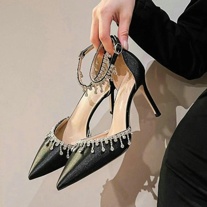 Comemore 2025 White Wedding Bridesmaid Shoes Satin Rhinestone Fringe Chain High Heels Black Temperament Elegance Pumps