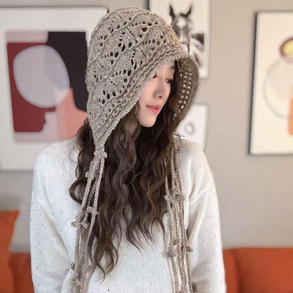 Hut mit Quasten im koreanischen Stil: Damen Strick Mütze mit Ahornblatt Ohrenschutz aus Wolle mit geflochtenen Quasten für Herbst und Winter