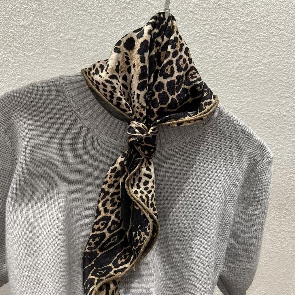 Double-Sided Silk Wool Scarf Women'S Autumn And Winter Silk Wool 70 Square Scarf Warm Dual-Purpose Women'S Versatile Temperament Air Conditioner Neck