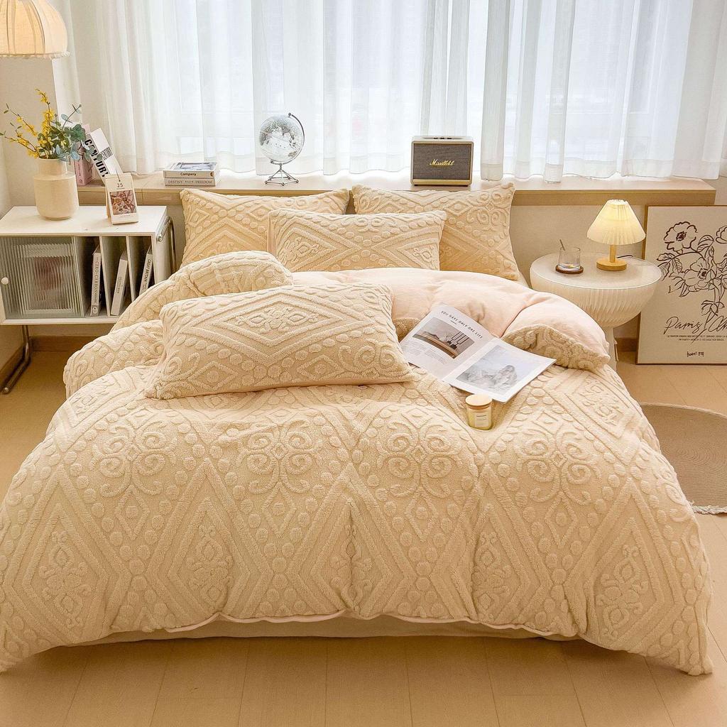 Winterverdicktes Milchfleece-Bettwäsche-Vierteiliges Set Warme Hautfreundliche Laken Bettbezug Kissenbezug