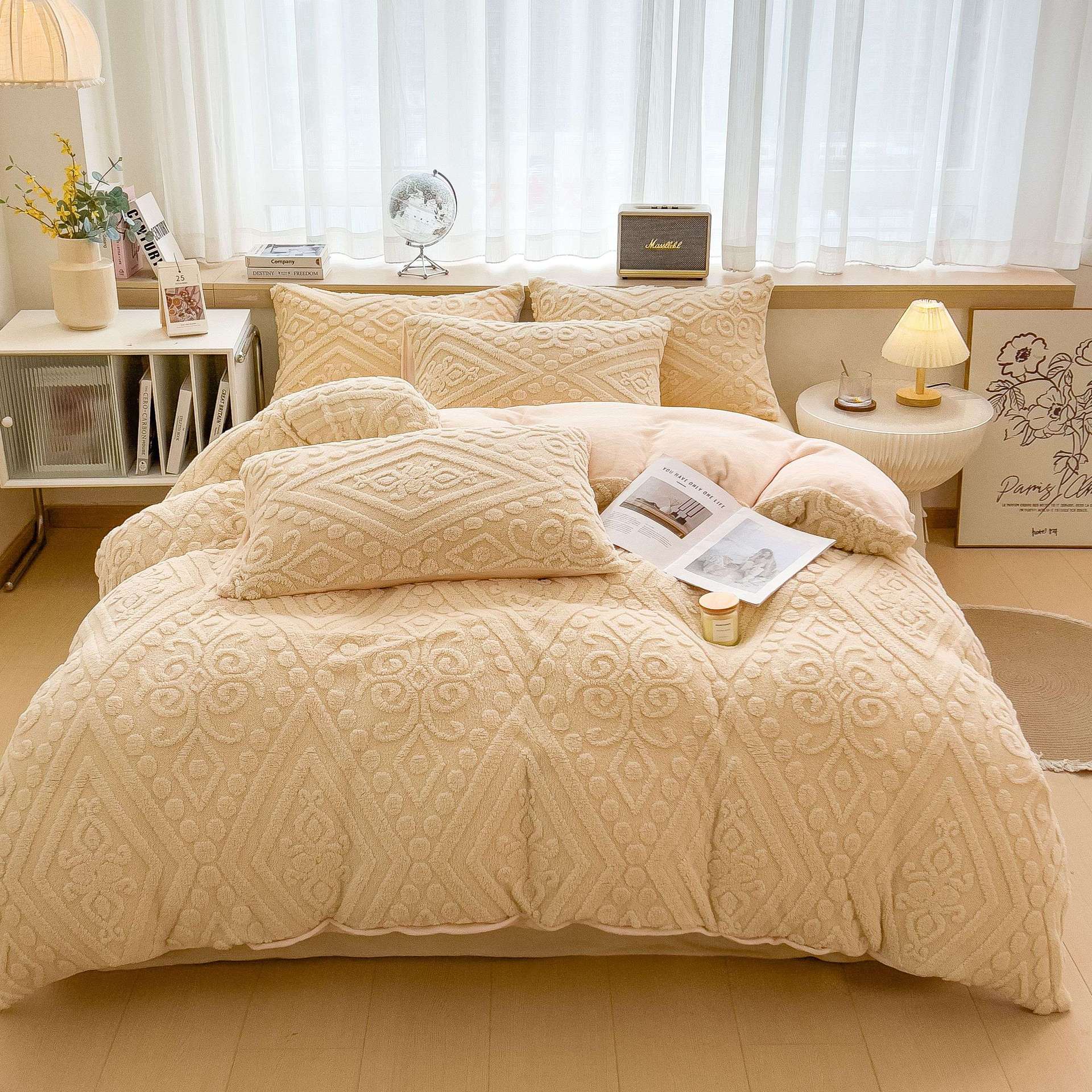 

Зимний утолщенный комплект постельного белья из молочного флиса, четырехпредметный, теплый, приятный к коже, простыня, пододеяльник, наволочка 2.0m bed