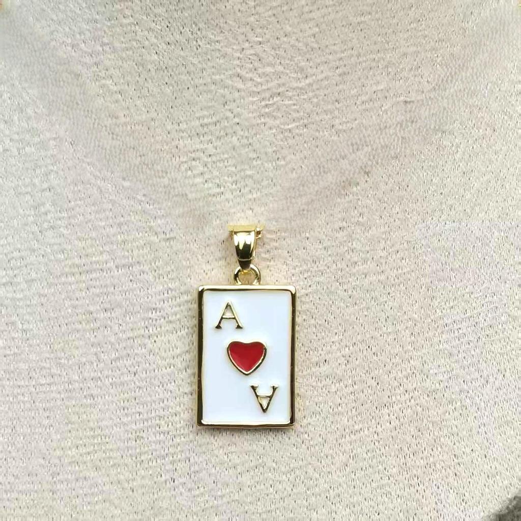 Trendy Čtvercový Přívěsek Náhrdelník s Červeným Srdcem s Olejovou Kapkou - Hip-hopový Pokerový Styl