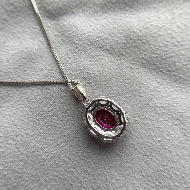 Luxurious S Women Color Necklaces Pendants Fine Jewelry Ladies Ruby Gemstone Pendant Present Gift Idea Pendant Necklace FemaleLuxury