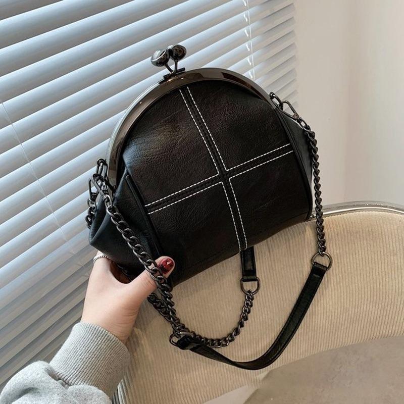 Vintage Embroidered Chain Crossbody Bag - Shell Design, Versatile Shoulder Bag for Women